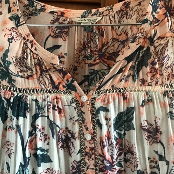 Lucky Brand  Like new  so light and gorgeous colors.. - Picture 2 of 4